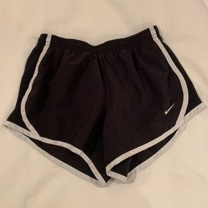 Nike Girls’ Dry Tempo Running Shorts